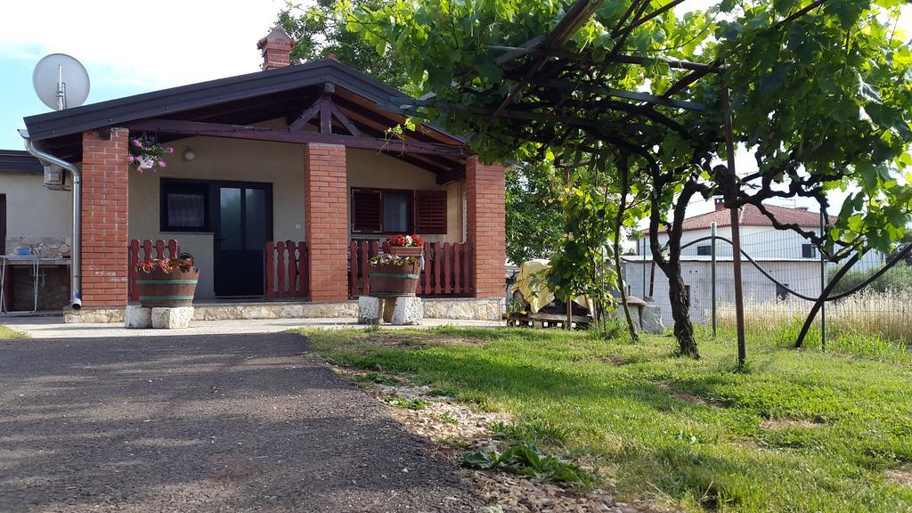 Apartment Samanta Novigrad Istria Buitenkant foto